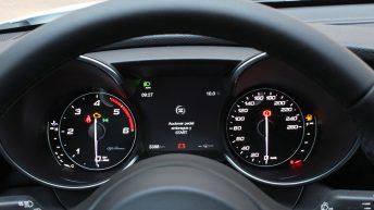 Alfa Romeo Giulia relojes