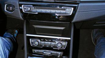 BMW 218d Gran Tourer - Columna central de mandos