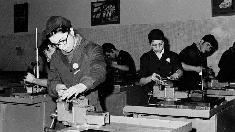 Escuela de aprendices SEAT 60 aniversario