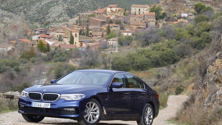 BMW 520d 2017 (tres cuartos delantero)