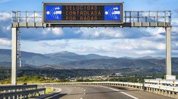 Márgen de error de los radares de la DGT, en el punto de mira