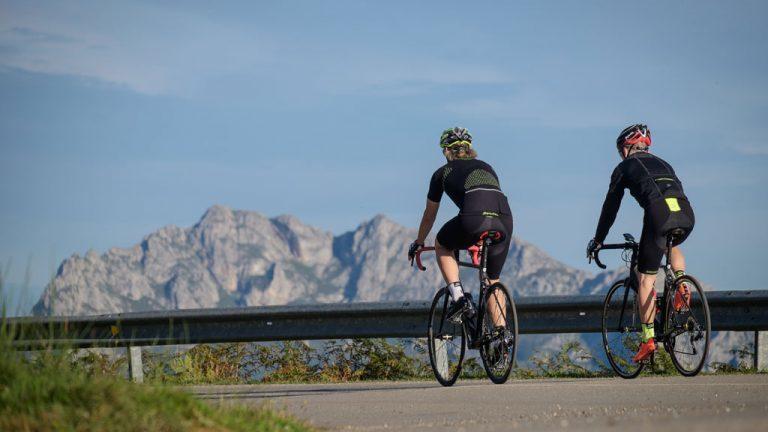 ciclistas carretera