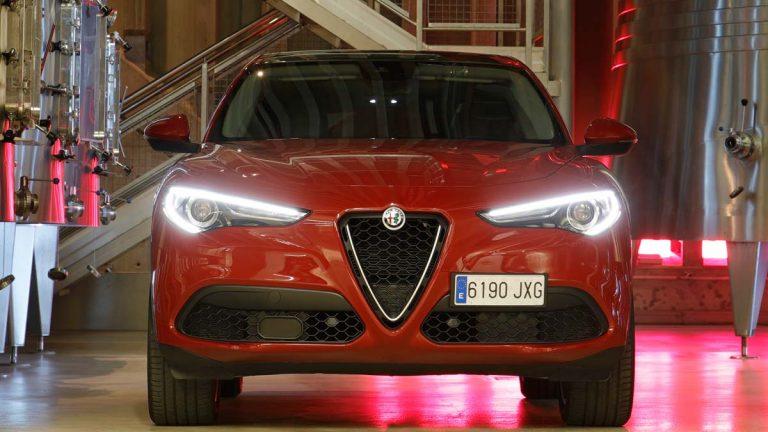 Alfa Romeo Stelvio 2017