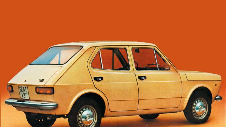 Vista lateral trasera del SEAT 127