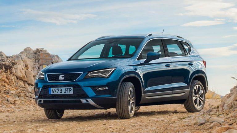 Vista delantera fuera del asfalto del SEAT Ateca 1.0 TSI 115 CV Style Ecomotive