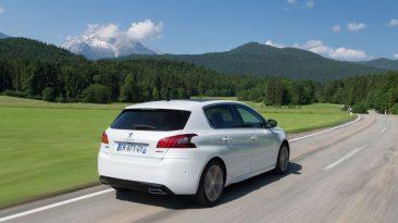 Peugeot 308 2017 trasera blanco