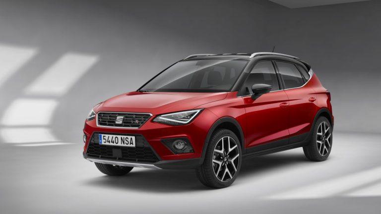 SEAT Arona 2018 tres cuartos delantero rojo