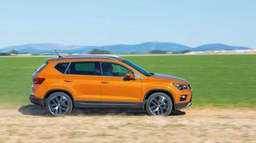 SEAT Ateca 2.0 TDI 190 CV lateral en campo