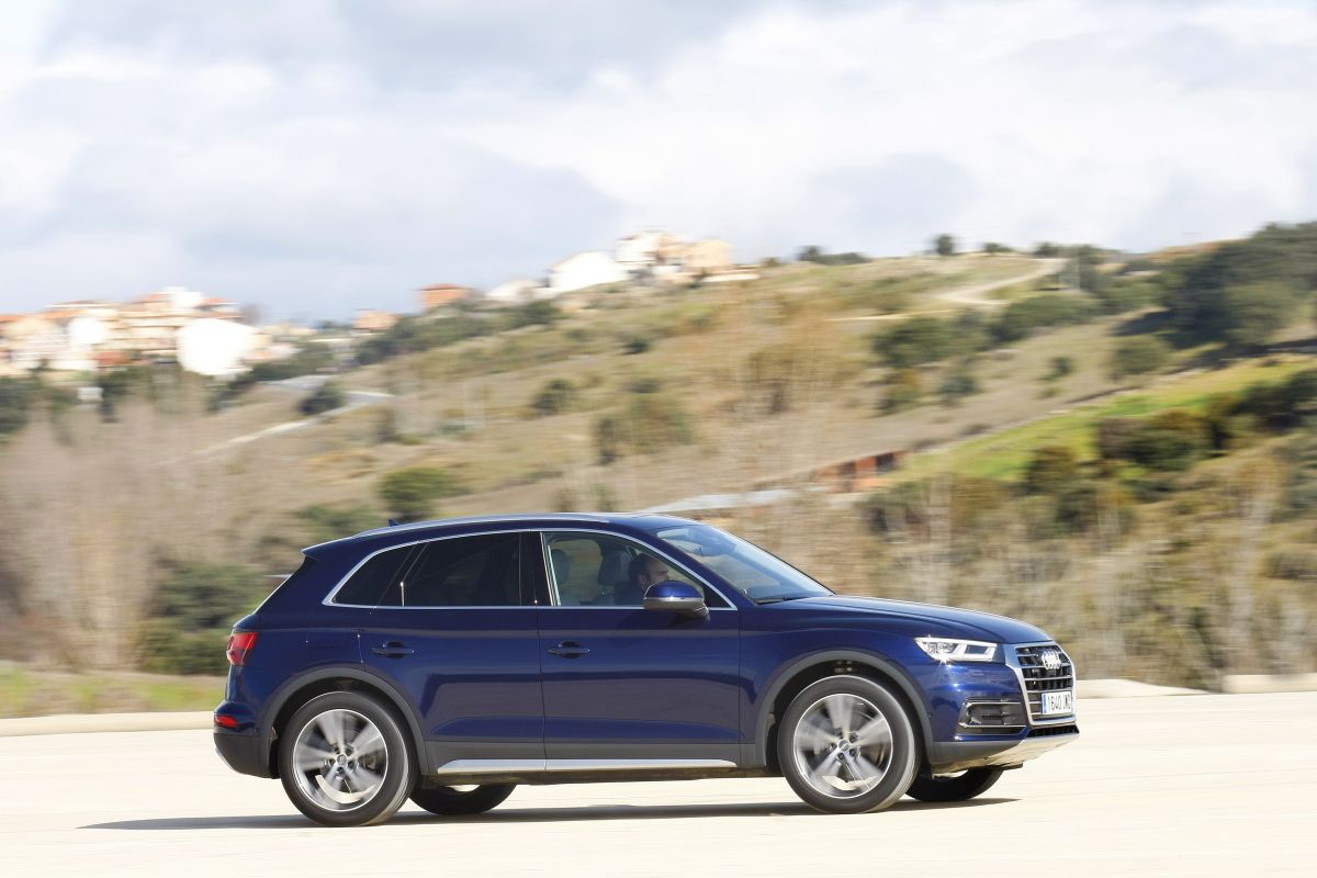 Audi Q5 2.0 TDI 190 CV barrido hacia la derecha