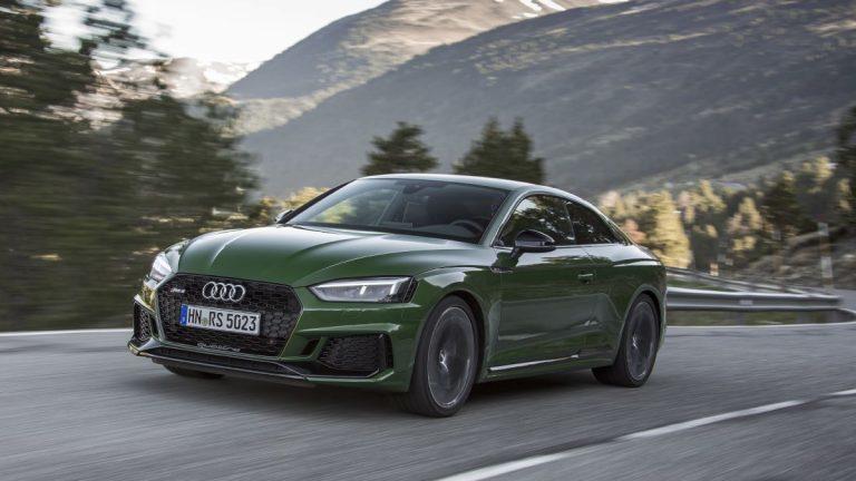 Audi RS5 Coupé 2017 apoyo en curva