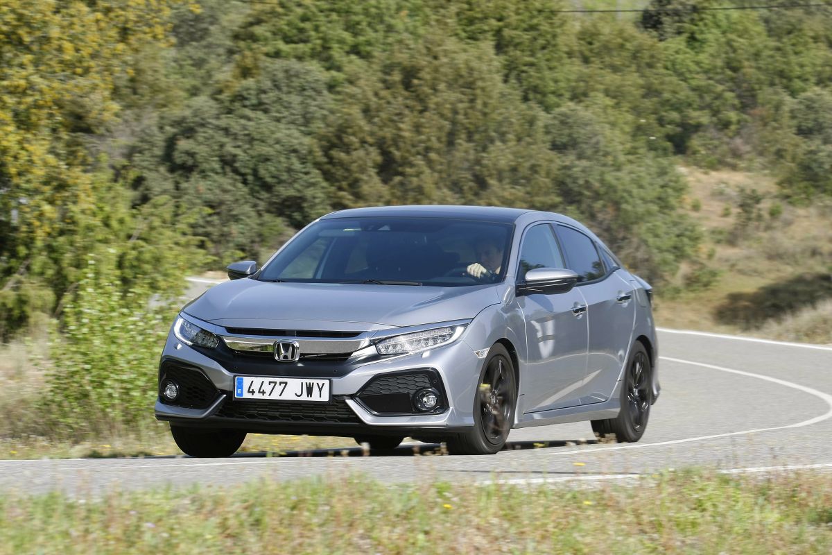 Honda Civic 1.5 Turbo apoyo en curva