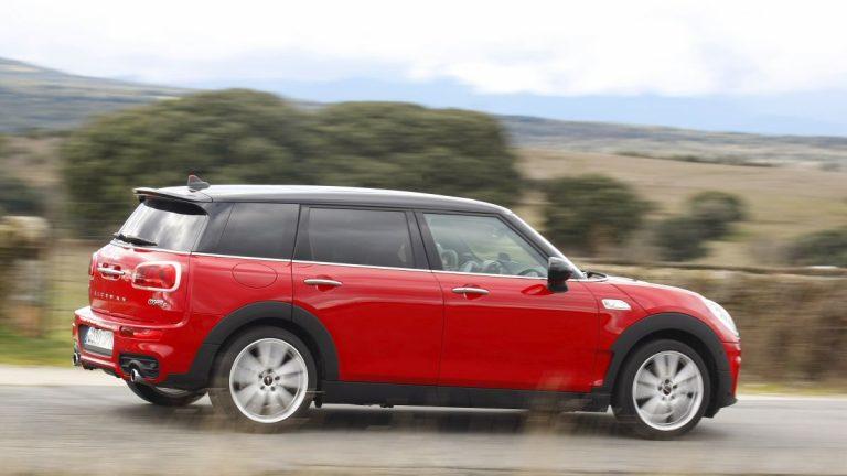 MINI Cooper S Clubman barrido hacia izquierda