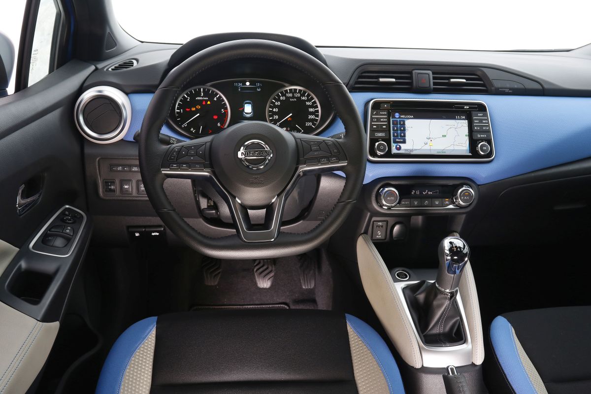 Nissan Micra 1.5 dCi 90 CV salpicadero
