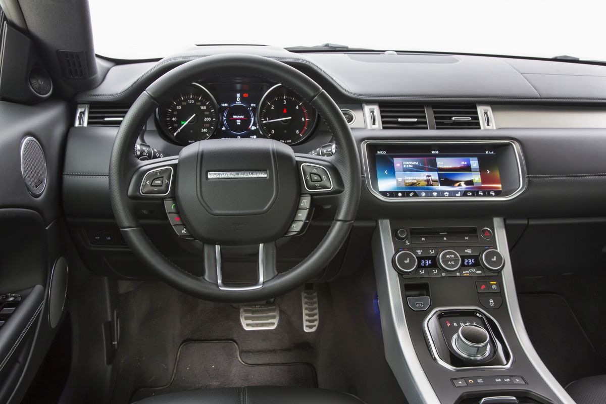 Range Rover Evoque Convertible 2.0L TD4 180 CV salpicadero