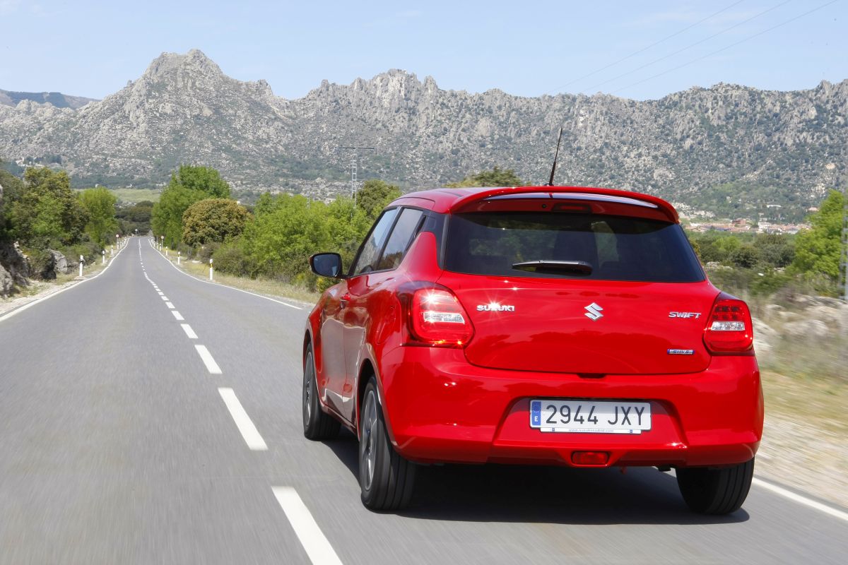 Suzuki Swift 1.0 SHVS GLX trasera