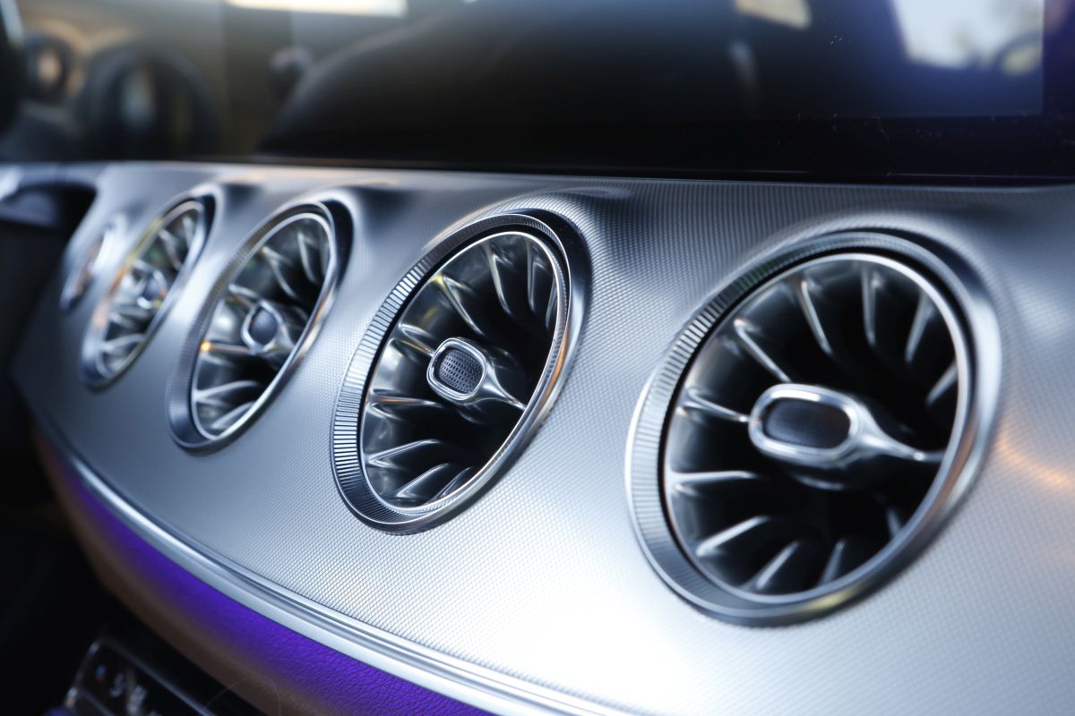 Mercedes-Benz E 220 d Coupé toberas