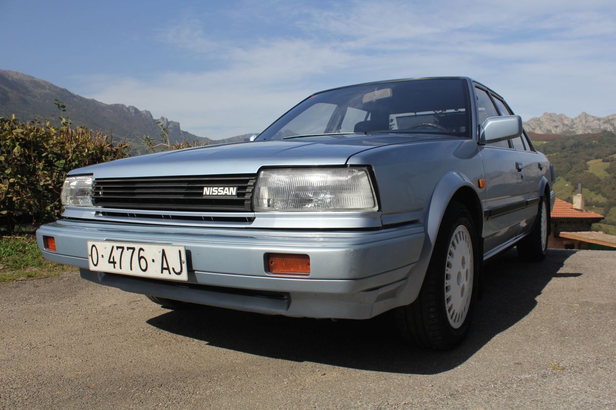 Nissan Bluebird Turbo SGX detalle faros