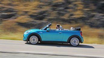 Prueba MINI Cooper S Cabrio - Perfil descapotable en movimiento