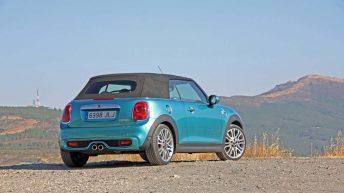Prueba MINI Cooper S Cabrio - imagen trasera con capota puesta