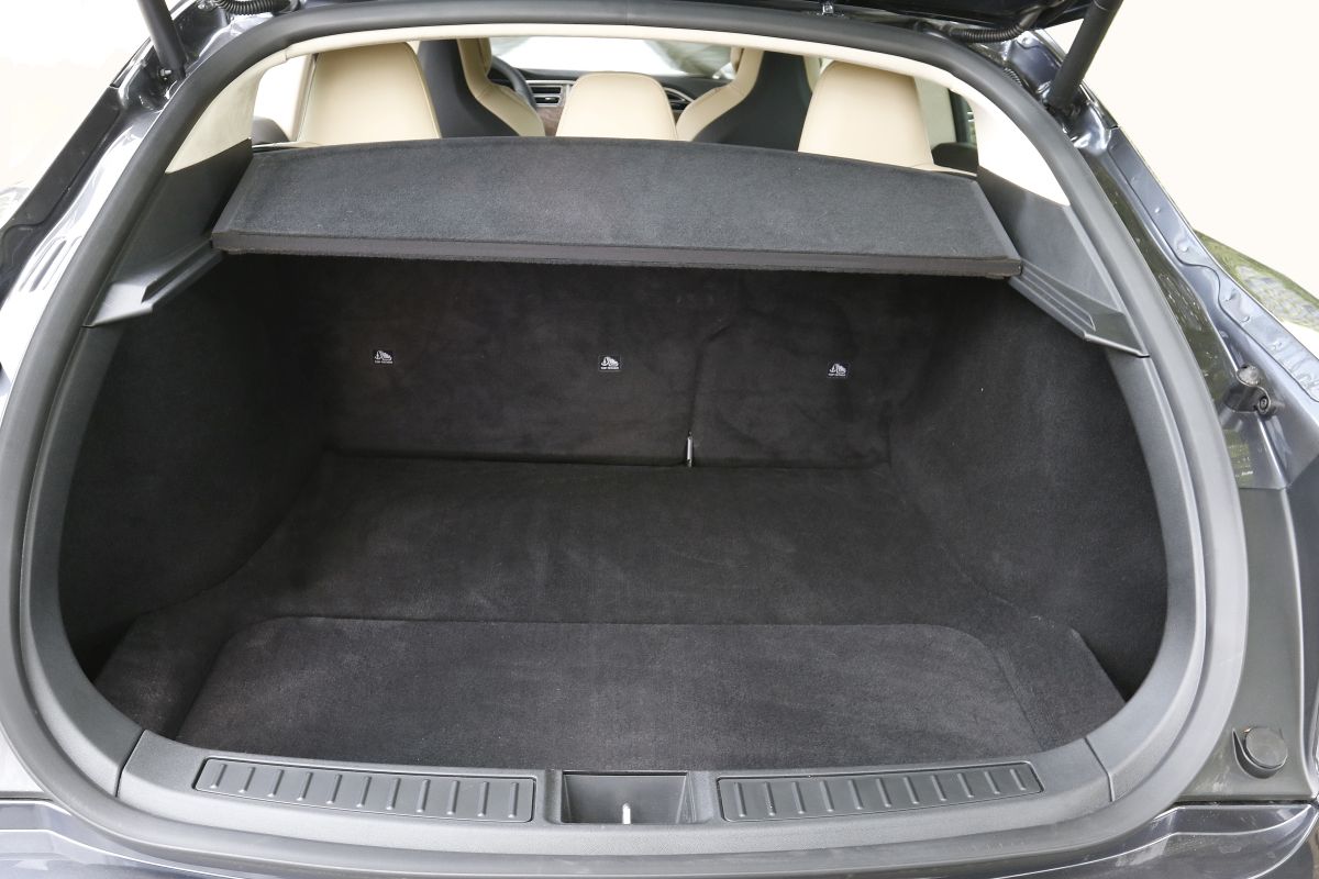 Tesla Model S P100D maletero trasero
