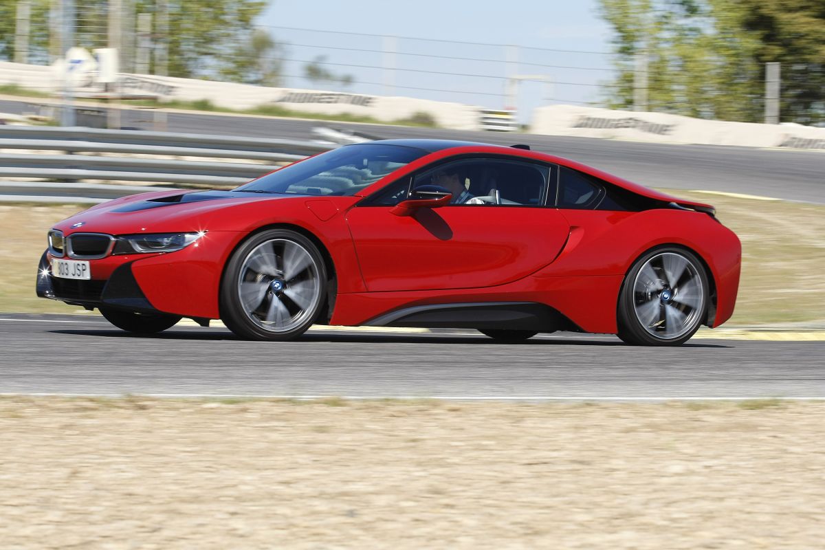 Audi R8 V10 Plus o BMW i8: barrido i8