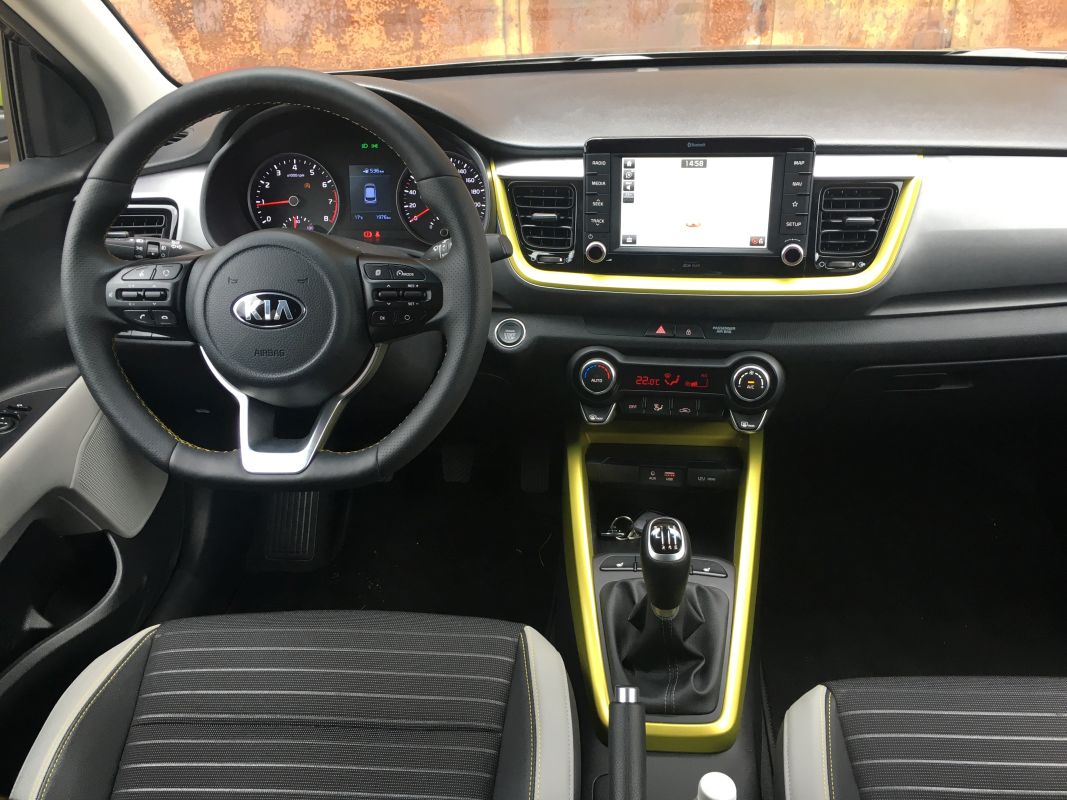 KIA Stonic 2017 salpicadero