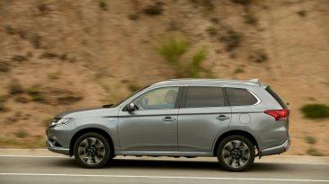 Mitsubishi Outlander 2017 barrido a izquierda