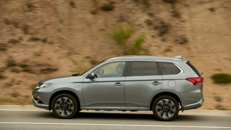 Mitsubishi Outlander 2017 barrido a izquierda
