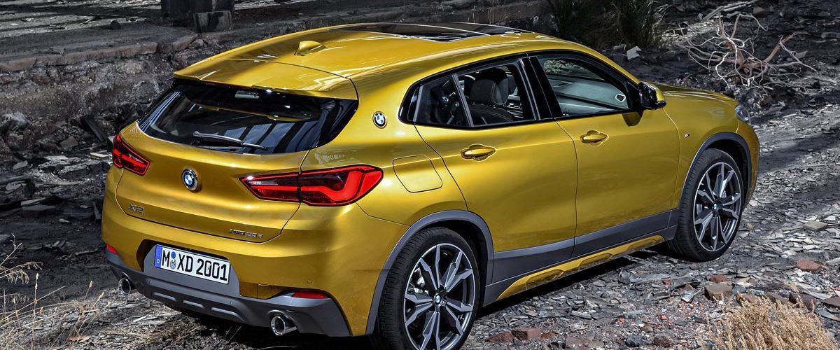 BMW X2 trasera