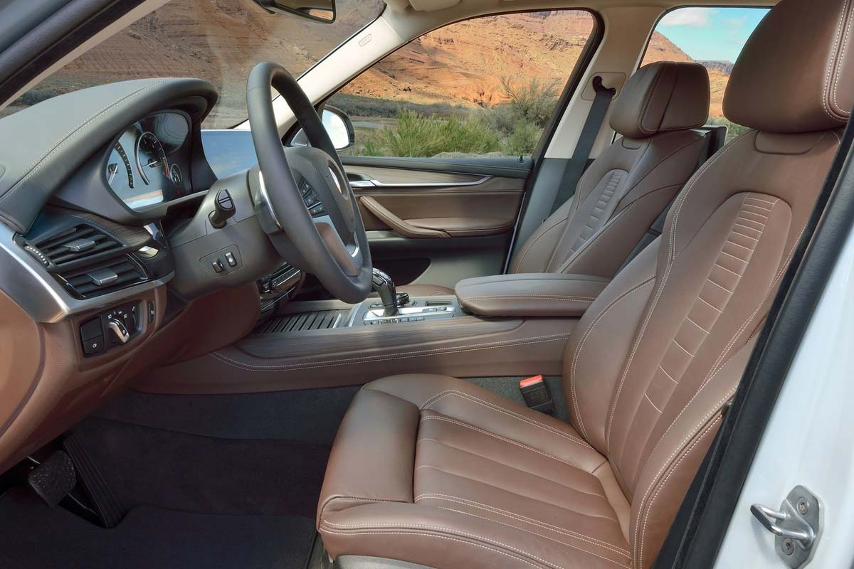 BMW X5 2017. Asientos delanteros