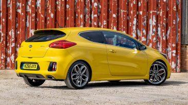 KIA Cee’d 2017. KIA Cee’d GT trasera