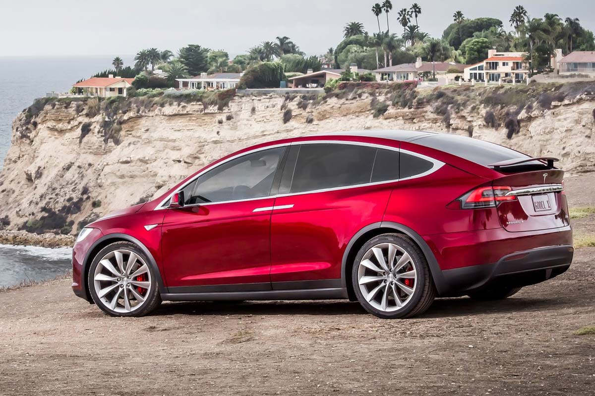 Los 10 coches en los que no puedes confiar. Tesla Model X