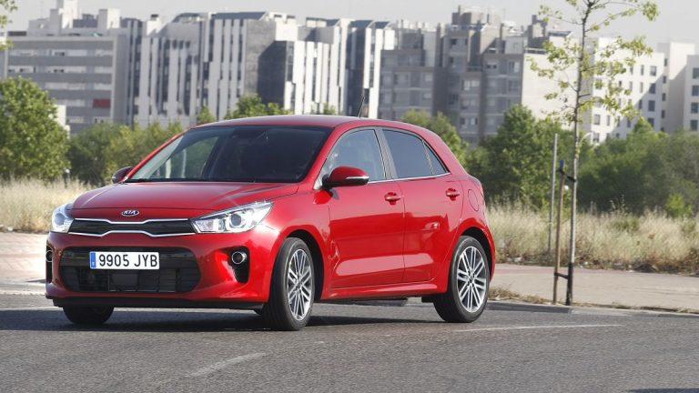 KIA Rio 1.2 84 CV. Apoyo curva