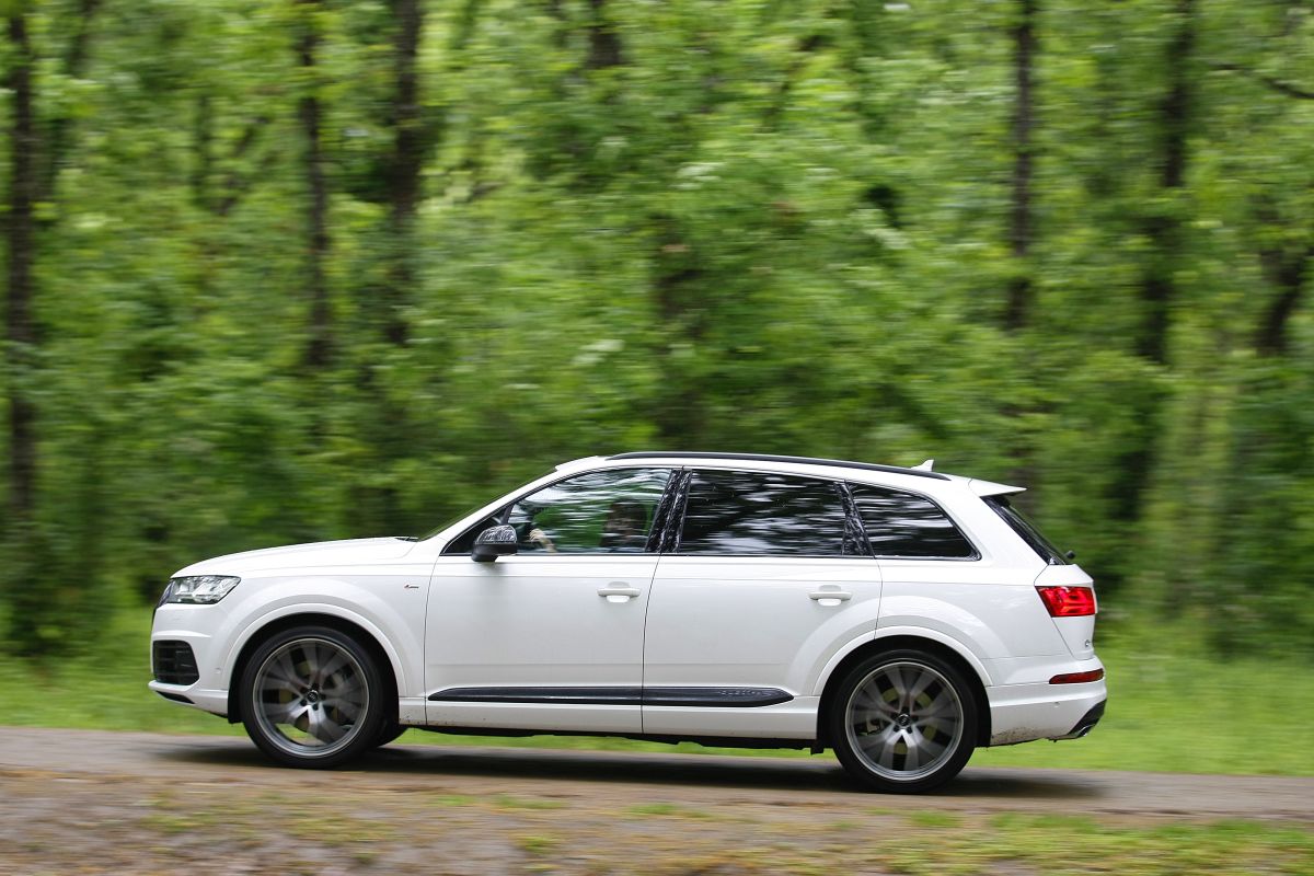 Audi Q7 3.0 TDI 272 CV. Barrido a izquierda