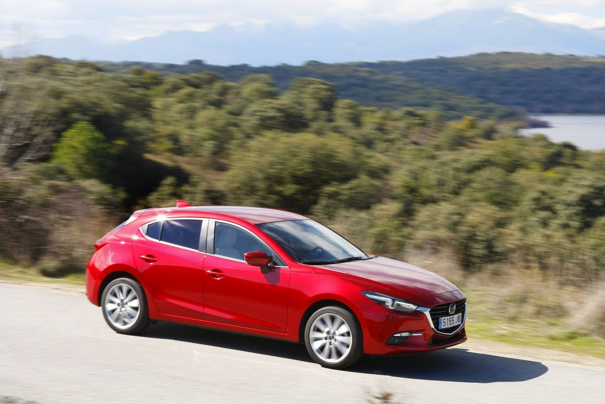 Mazda 3 2017: lateral