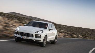 Porsche Cayenne 2018. En movimiento frontal