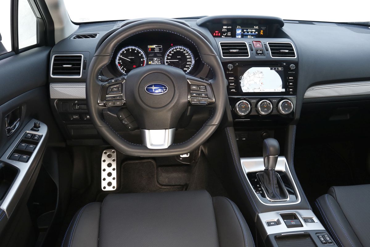 Subaru Levorg 1.6 GT. Salpicadero
