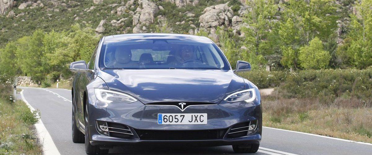 Mejor Coche del Mundo para las Mujeres 2017. Tesla Model S