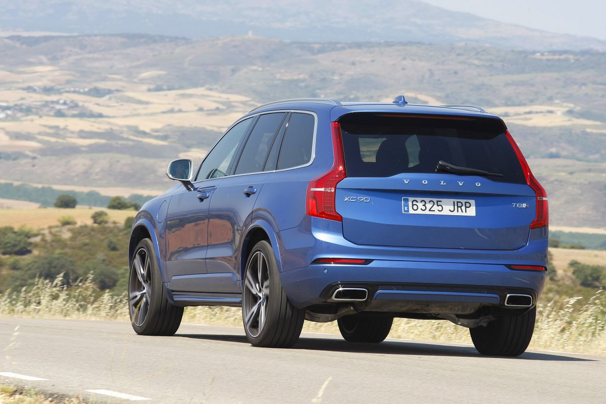 Volvo XC90 2017. Trasera