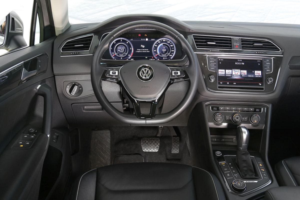 Volkswagen Tiguan 2.0 TDI 150 CV. Salpicadero