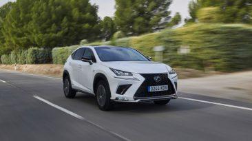 Lexus NX 300h 2017. Movimiento