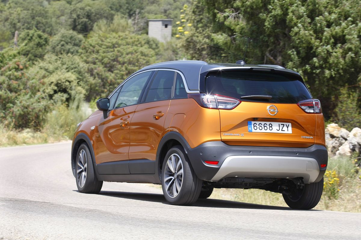 Opel Crossland X 1.6 CDTi 120 CV. Trasera