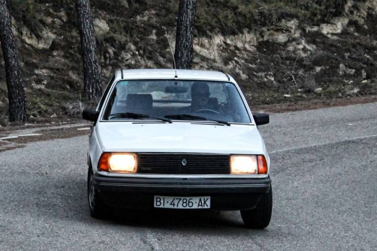 Tableau De Bord Pour Renault 18 Turbo - Occasion - état à Nettoyer