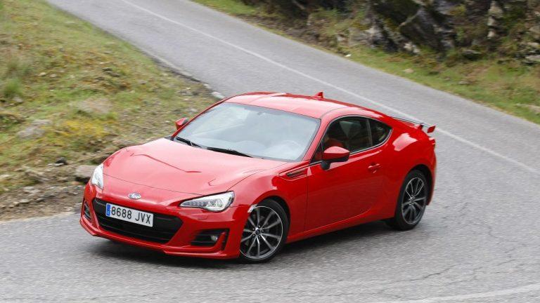 Subaru BRZ 2.0i. Apoyo en curva