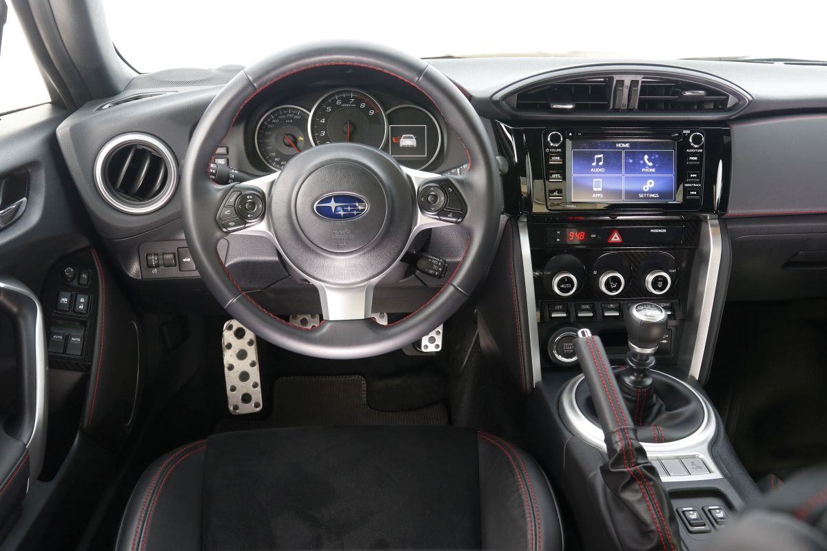 Subaru BRZ 2.0i. Salpicadero