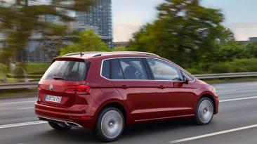 Volkswagen Golf Sportsvan 2018 trasera movimiento