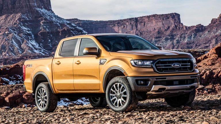Ford Ranger 2019 delantera estatica piedras