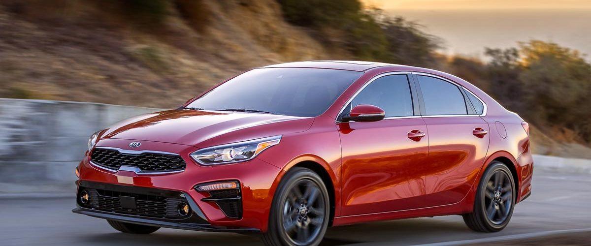 Kia Forte 2019 delantera movimiento