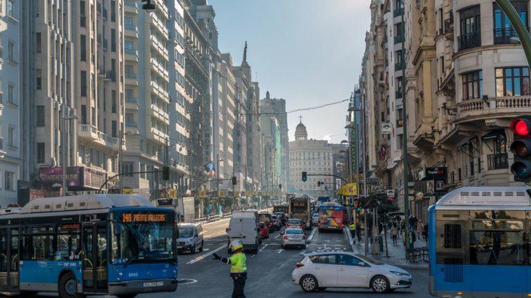 madrid-prohibira-vehiculos-sin-etiqueta-dgt