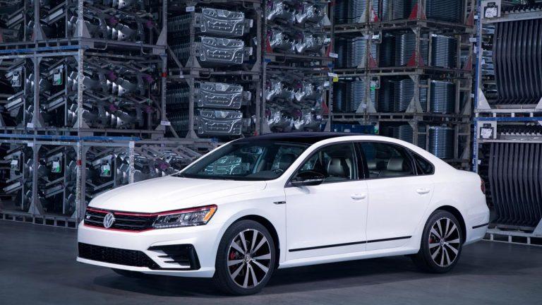 Volkswagen Passat GT delantera estatica